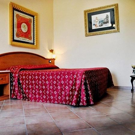 Hermitage Capua Hotel Exterior photo