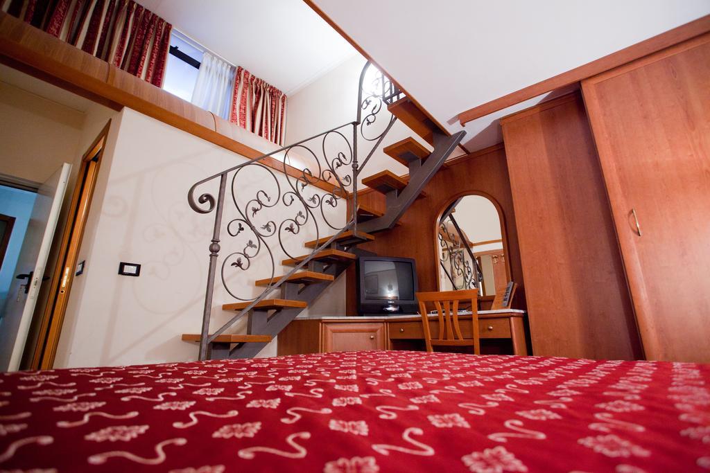 Hermitage Capua Hotel Room photo